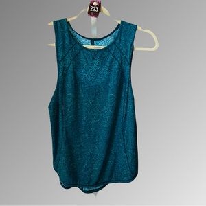 223 Lululemon Manifesto tank size 4 teal